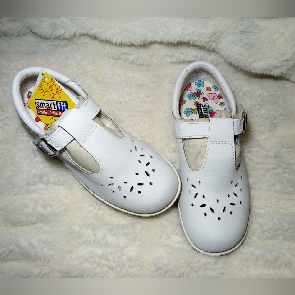 SmartFit Girls white leather shoes